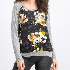 Kut from the Kloth Benter Mixed Floral Lightweight Top Sweater Small Raglan